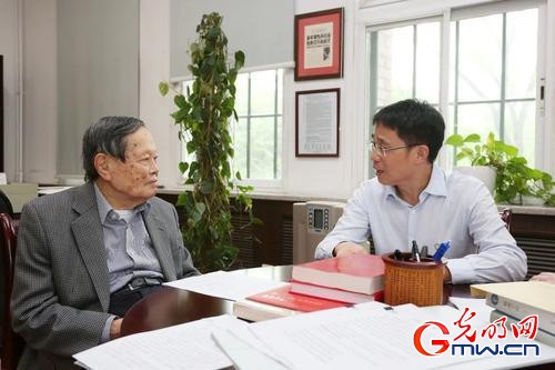 best365中国官方网站开设国内首个“杨振宁创新班” NEM1_20180523_C0222825606_A1595107